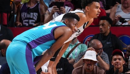  马刺文班亚马首秀惊艳，法国长人改写选秀历史  