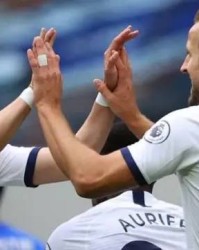  孙兴慜梅开二度助热刺逆转维拉保持争冠希望