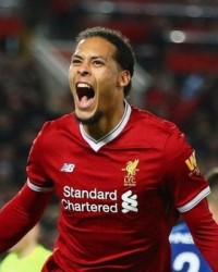 西汉姆联惨败给曼城,莫耶斯战术遭球迷质疑