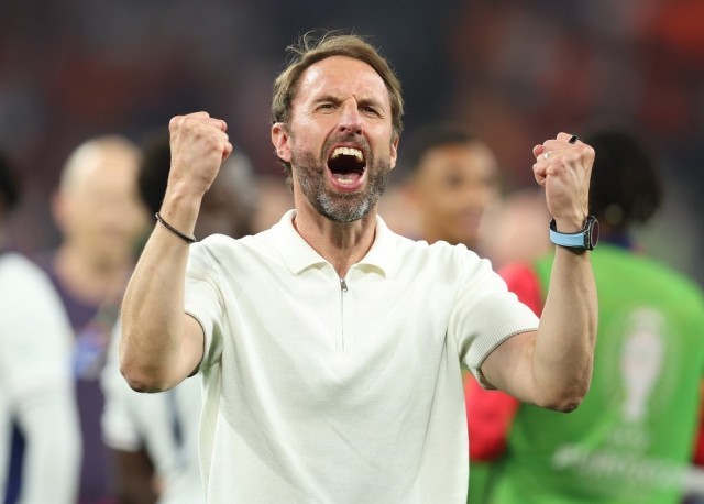  麦迪逊重伤牵动三狮军团，索斯盖特选人陷困境  