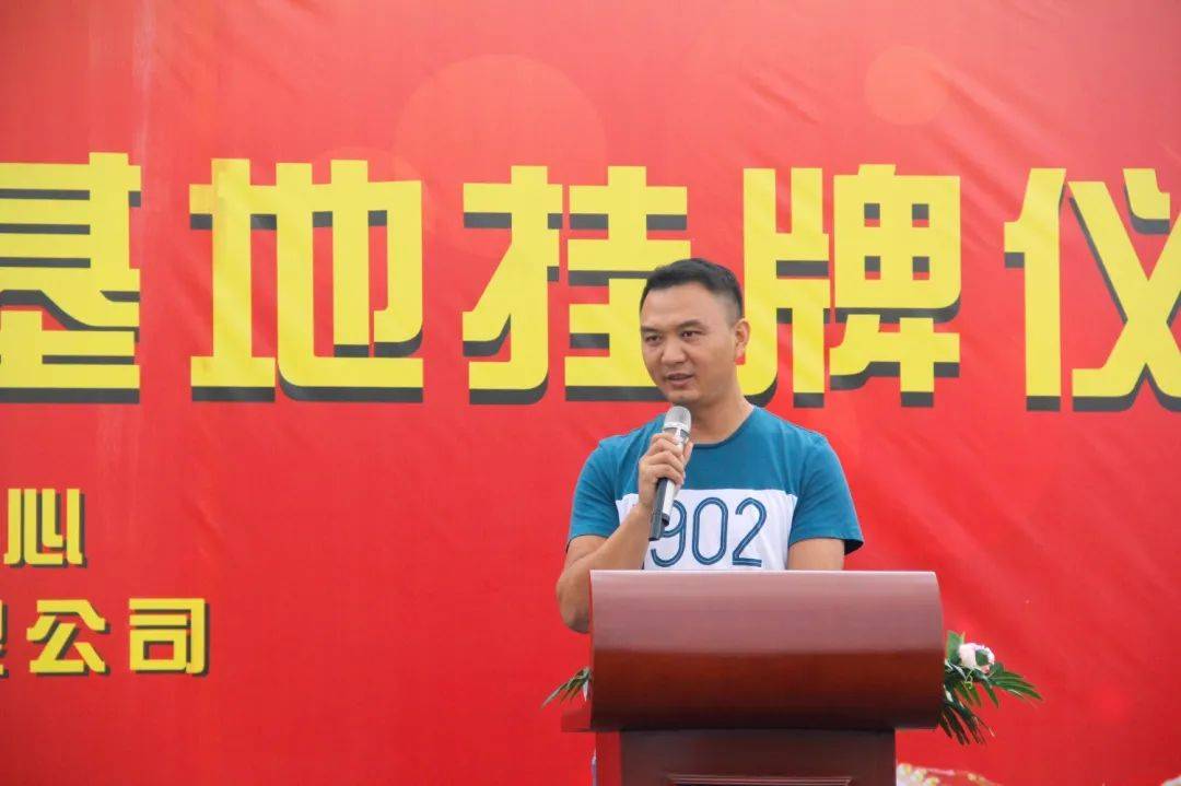  科隆俱乐部签约本土天才，青训体系再结硕果