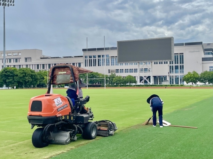  尼斯考虑更换主场草皮，解决雨季积水影响比赛问题